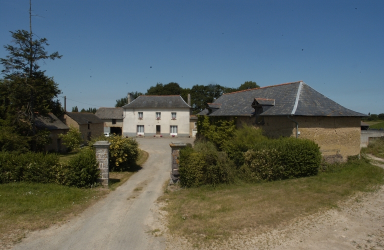 Ferme, anciennement manoir, la Touche Louvel (Breteil)