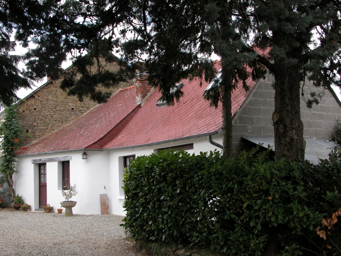 Maison, le Morvan (Bais)