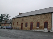 École, actuellement foyer Jean Paris et cinéma Chateaubriand, rue de Malouas (Combourg)