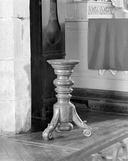 Tabouret d'église, église paroissiale Saint-Pierre (Pleudaniel)