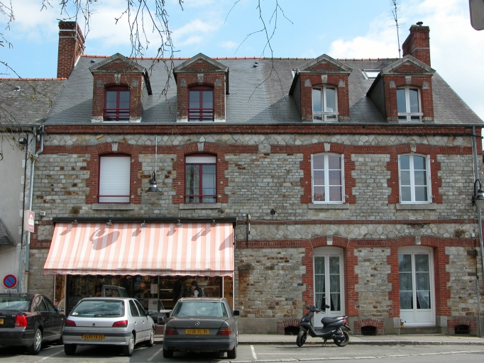 Maison, 4-5 place Saint-Melaine (Pacé)