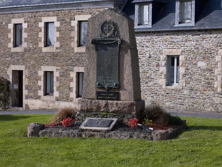 Monument aux morts de la guerre 1914-1918, rue du 19 mars 1942 (La Roche-Derrien fusionnée en La Roche-Jaudy en 2019)