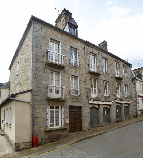 Immeuble, 10 rue de Pontorson (Antrain fusionnée en Val-Couesnon en 2019)