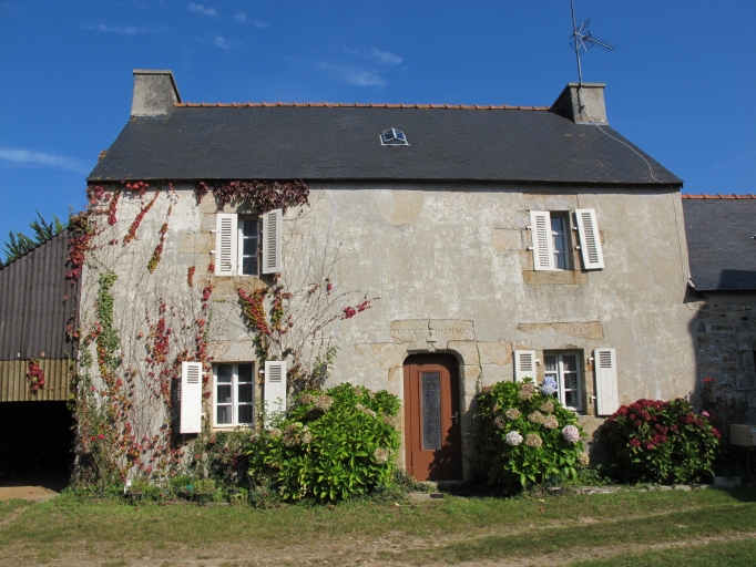Ancienne maison de prêtre devenue ferme, Cosquérou (Telgruc-sur-Mer)