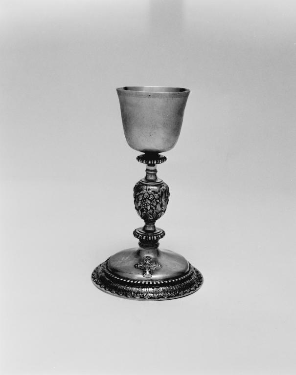 Calice & patène 1, église Saint-Pierre (Sérent)
