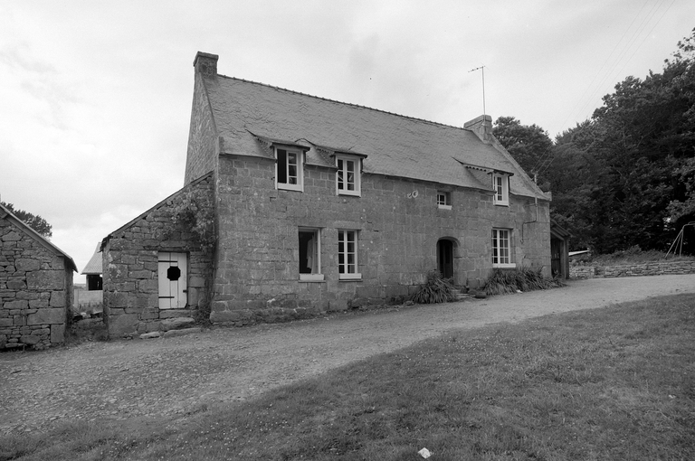 Maison, Kerblouz (Glomel)