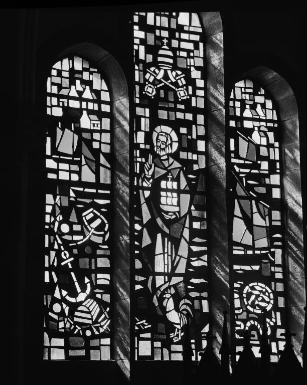 Verrière 1 (verrière figurée géométrique, verrière géométrique) (baies 0 à 2,7 à 12,15 à 16), église paroissiale Saint-Patern (Séné)