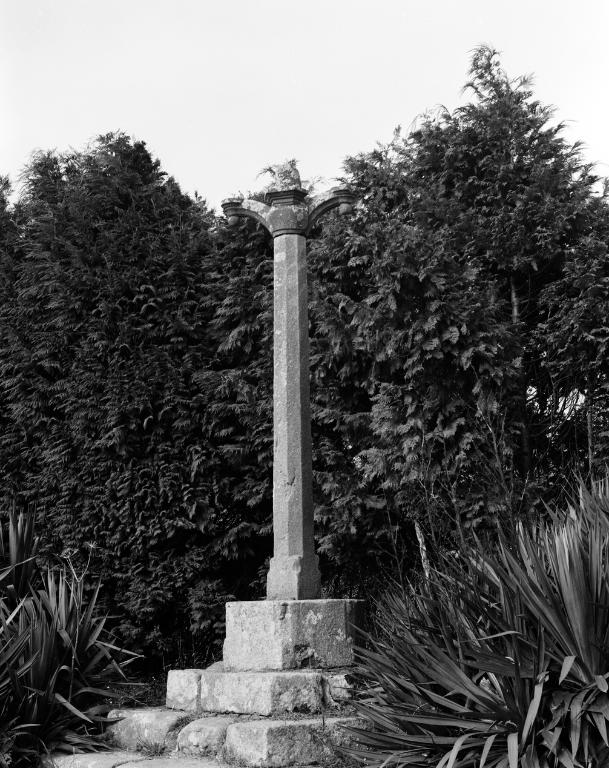 Calvaire, Kerzescoues (Plouvorn)