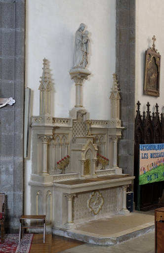 Autel secondaire sud : retable, degrés d'autel et tabernacle