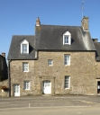 Maison, rue des écoles (Monthault)