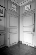 Lambris de revêtement, porte, vantail, château de la Robinais (Bain-de-Bretagne)