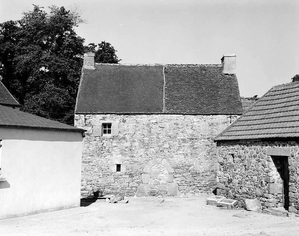 Maison, Sinan (Plougoulm)