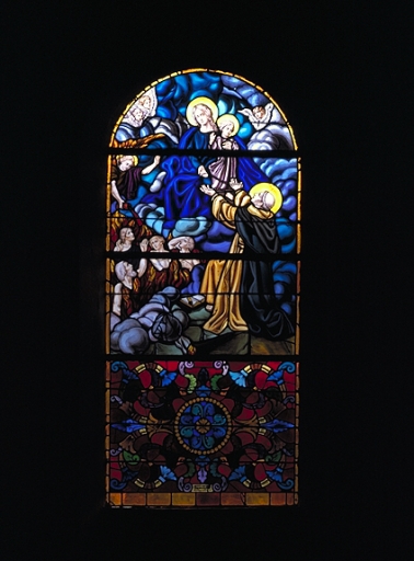 Verrière à personnages de la baie 5 : Donation du Rosaire à saint Dominique