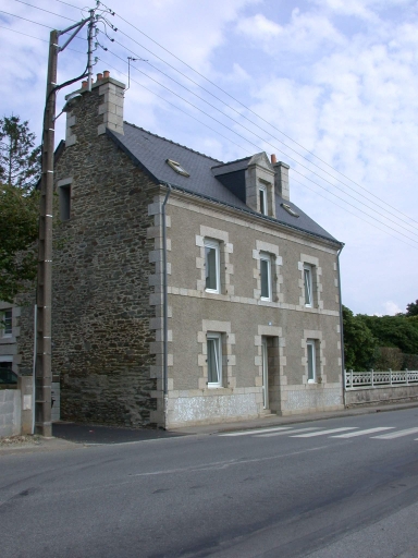 Maison, 48 rue de la République (Pluméliau fusionnée en Pluméliau-Bieuzy en 2019)