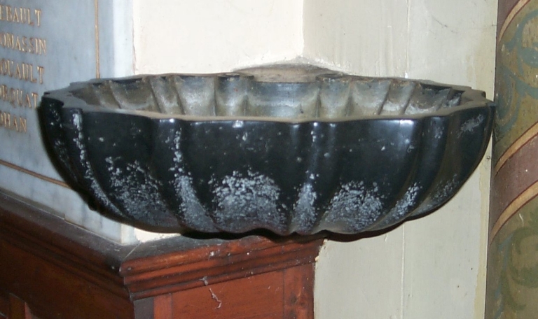 Paire de bénitiers