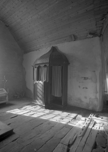 Confessionnal, chapelle Saint-Tudec (Poullaouen)
