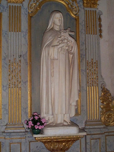 Statue (petite nature) : sainte Thérèse de Lisieux