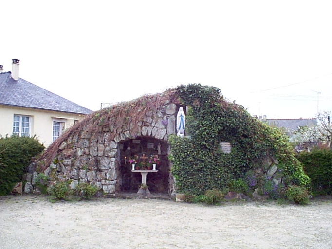 Grotte de Lourdes, rue des Alleux (Hirel)