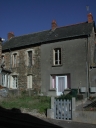 Maisons, place de l'Eglise (Guipry fusionnée en Guipry-Messac en 2016)