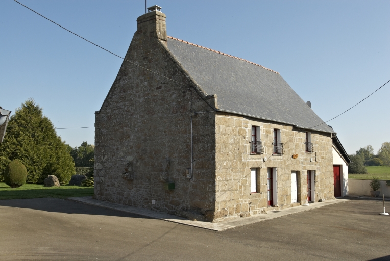 Maison, Rossais (Saint-Marc-le-Blanc)