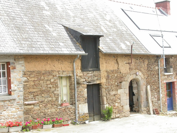Maison, Mouillé (Saint-Médard-sur-Ille)