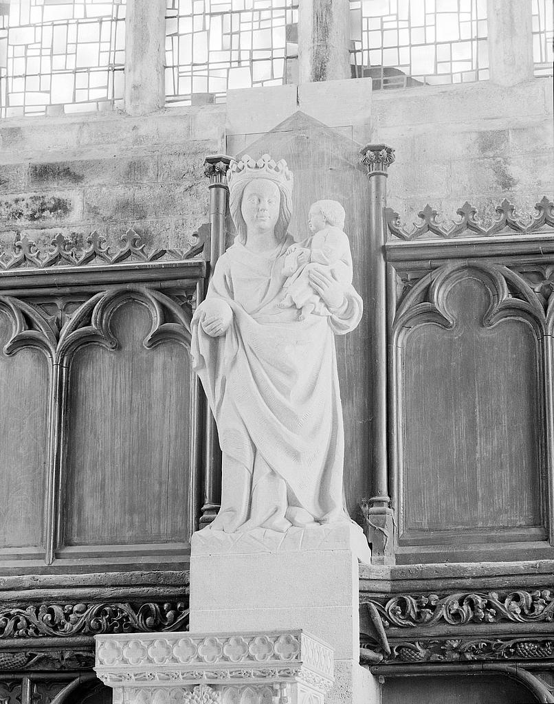 Statue (d'applique, grandeur nature) : Vierge à l'Enfant, chapelle Notre-Dame-du-Kreisker (Saint-Pol-de-Léon)