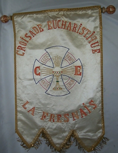 Bannière de procession de la Croisade eucharistique