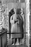 Pierre tombale, église paroissiale Saint-Jean (Saint-Maden)