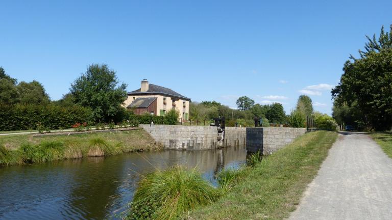 Canal d'Ille-et-Rance, Maison éclusière n°31, Dialais (Bazouges-sous-Hédé fusionnée avec Hédé pour former la commune de Hédé-Bazouges en 2009)