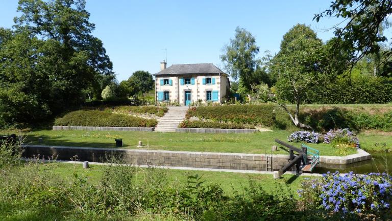 Canal d'Ille-et-Rance, Maison éclusière n°24, Charronnerie (Bazouges-sous-Hédé fusionnée avec Hédé pour former la commune de Hédé-Bazouges en 2009)