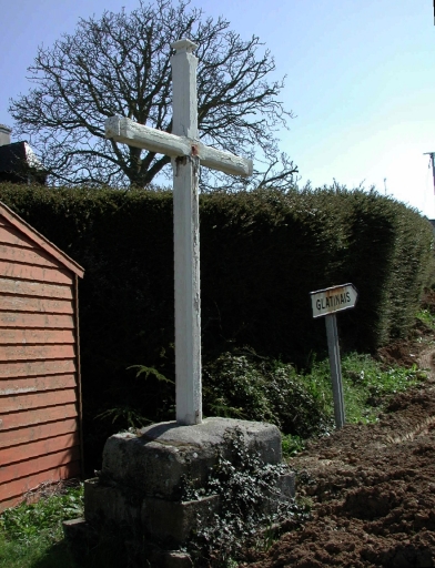 Croix de chemin, la Cotentin, rue des Courais ; rue de la Côte d'Emeraude (Planguenoual fusionnée en Lamballe-Armor en 2019)