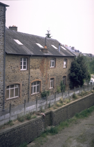 Usine de chaussures Henry Maire, puis Vannier Desvaux et Ségouin, puis F. Martin, actuellement usine de menuiserie Blot, 6 rue Duguesclin (Fougères)
