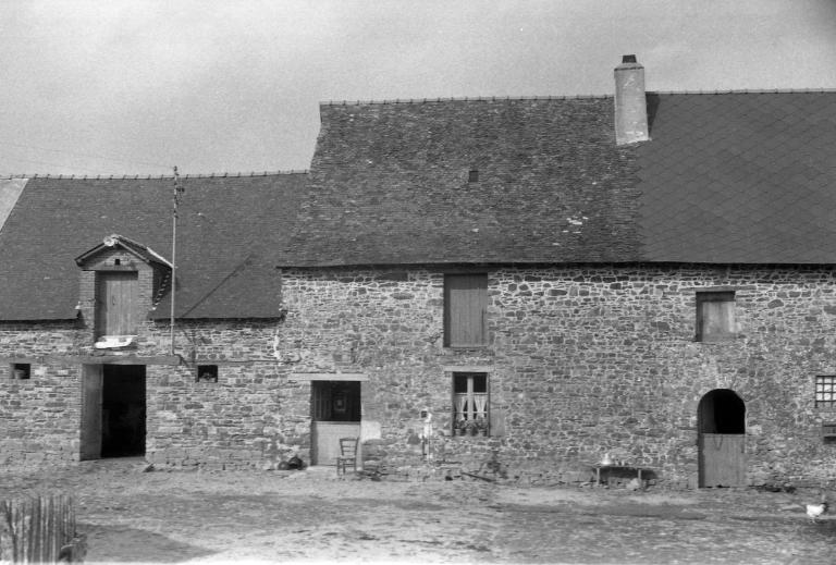 Ferme, le Fouil (Tresboeuf)
