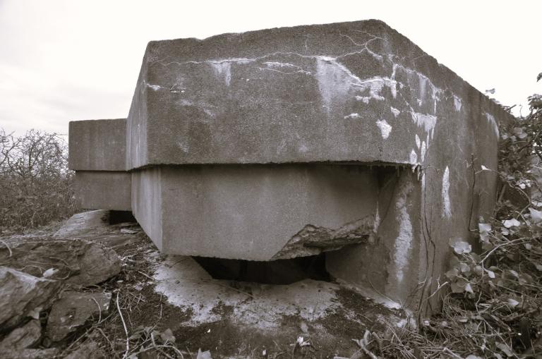 Présentation de l'opération : Inventaire des fortifications littorales de 1918 à 1940 en Bretagne (en cours)
