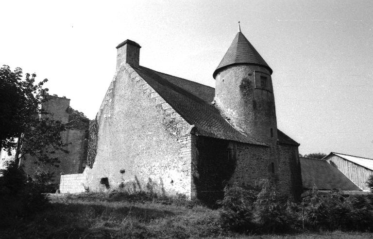 Manoir dit le grand château, Kerponner (Noyal-Pontivy)