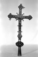 Croix de procession, église paroissiale Notre-Dame-de-Roscudon (Pont-Croix)