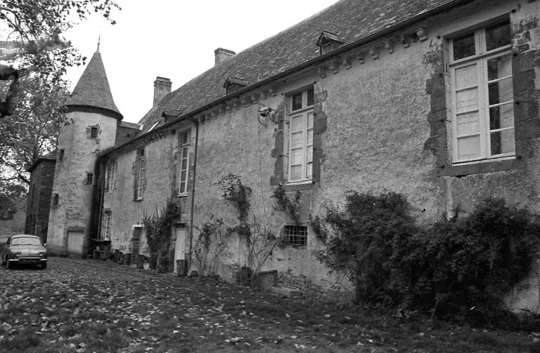 Manoir, les Mottes (Sainte-Colombe)