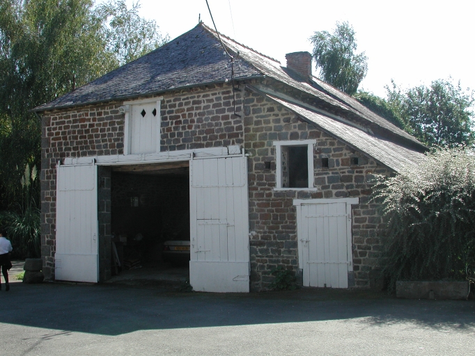 Ferme dite La cour Tesnière, 8 rue du Courtil Jamet (Québriac)