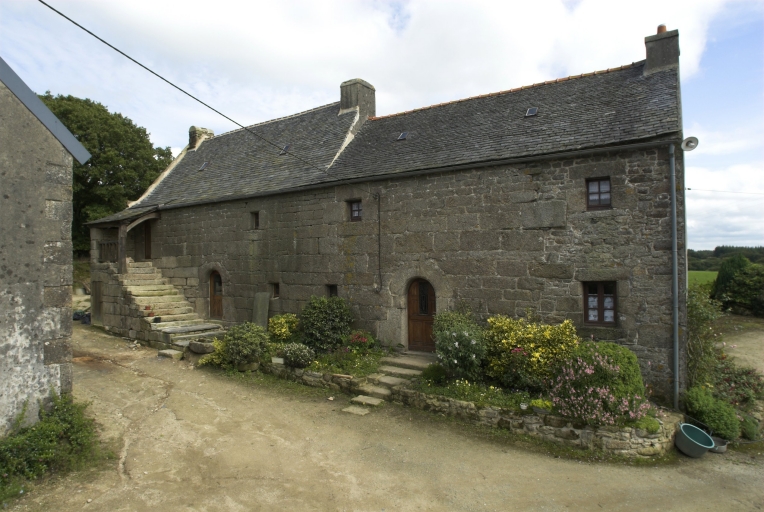 Ensemble de deux maisons de marchands de toiles, Roch Conan (Plounéour-Ménez)