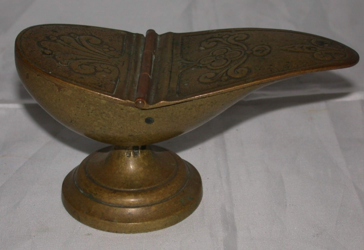 Navette à encens 2
