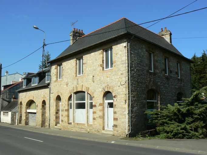 Epicerie Félix Potin dite aussi épicerie Maxime Le Roy, actuellement maison, 96 boulevard de la France libre, Morgat (Crozon)