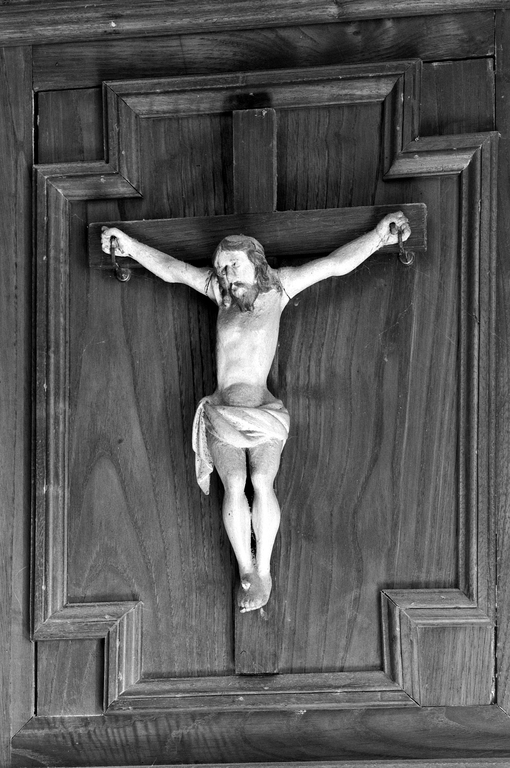 Croix : Christ en croix (1), église Paroissiale Saint Pierre (Plounévez-Quintin)
