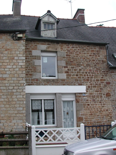 Maison, 17 rue Saint Nicolas (Sens-de-Bretagne)