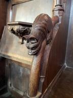 Ensemble de 2x5 stalles et agenouilloirs, église paroissiale Notre-Dame (Campénéac)