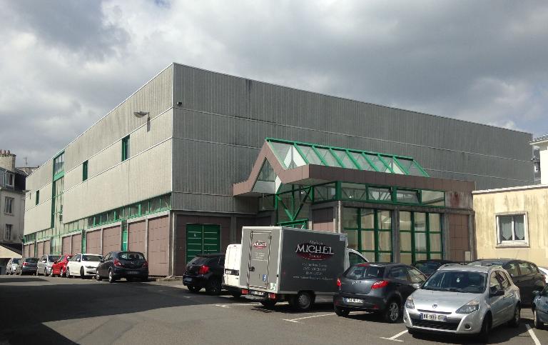 Salle omnisports, place de l'église Saint-Houardon (Landerneau)