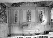 Autel, retable, tabernacle, gradins d'autel (2) (maître-autel, autel tombeau, retable architecturé), chapelle Notre-Dame-des-Fleurs (Plaudren)