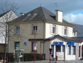 Maison, place du Docteur Joly (Bruz)