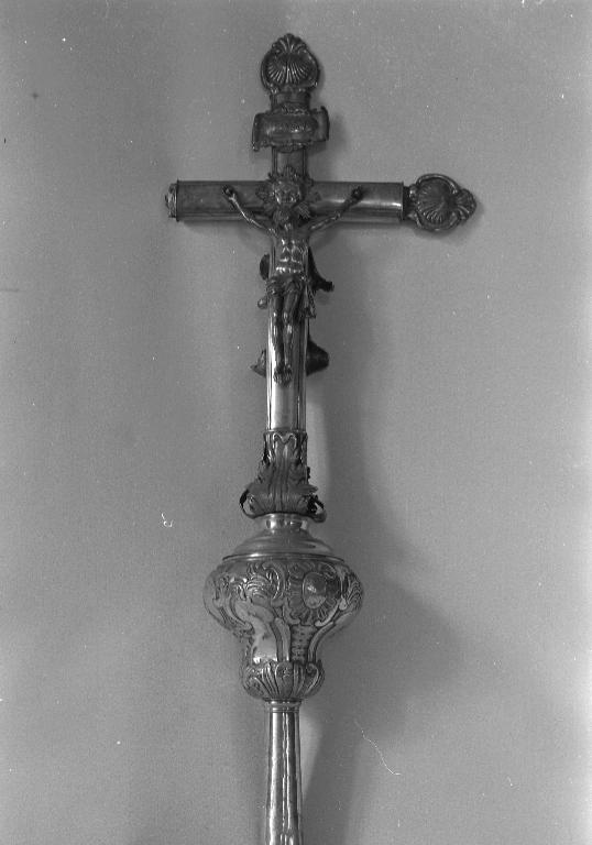 Croix de procession, église Saint-Pierre (Sérent)