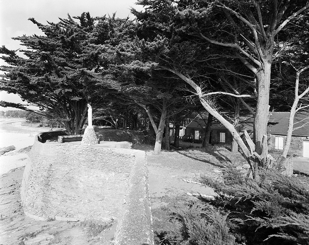 Caserne de douaniers dit fort du Beglan ou batterie du Beclan, pointe de Beg Lann (Sarzeau)