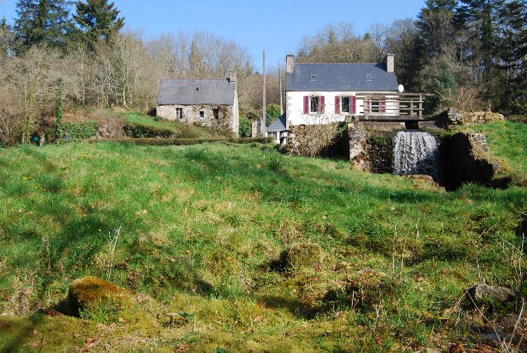 Moulin à papier, Cosquer Izellan (Plounevez-Moëdec)